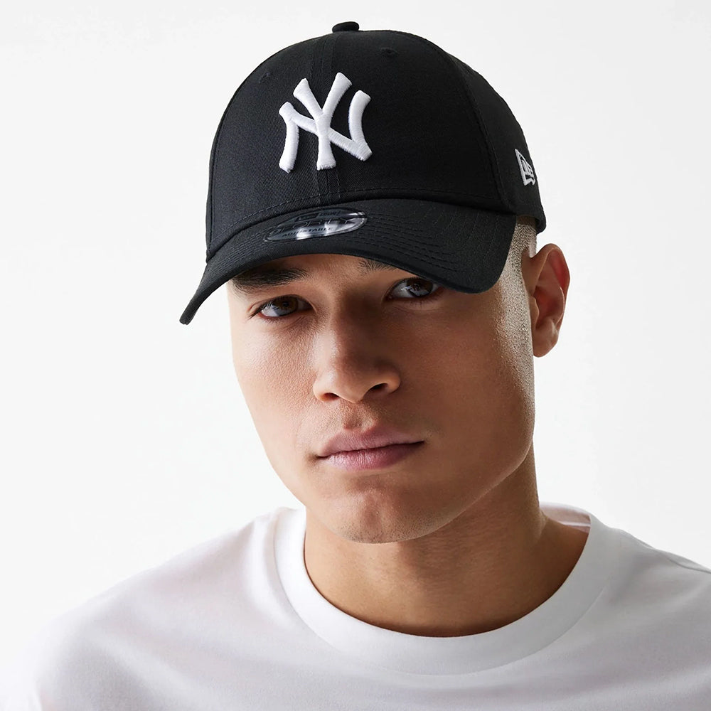 New Era 9FORTY New York Yankees Baseball Cap - MLB League Essential - Black