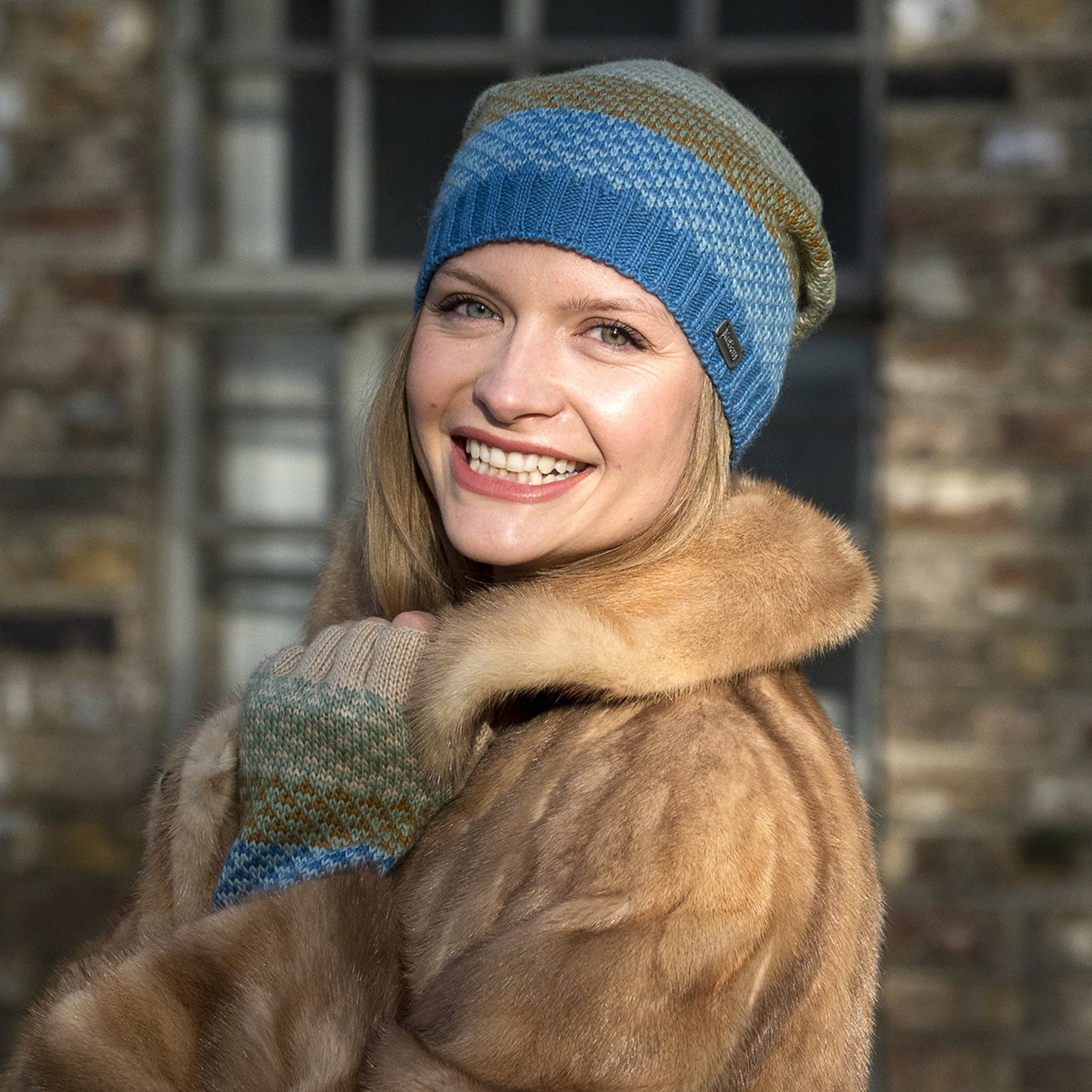 Kusan Jacquard Button Down Beanie Hat - Blue-Cream