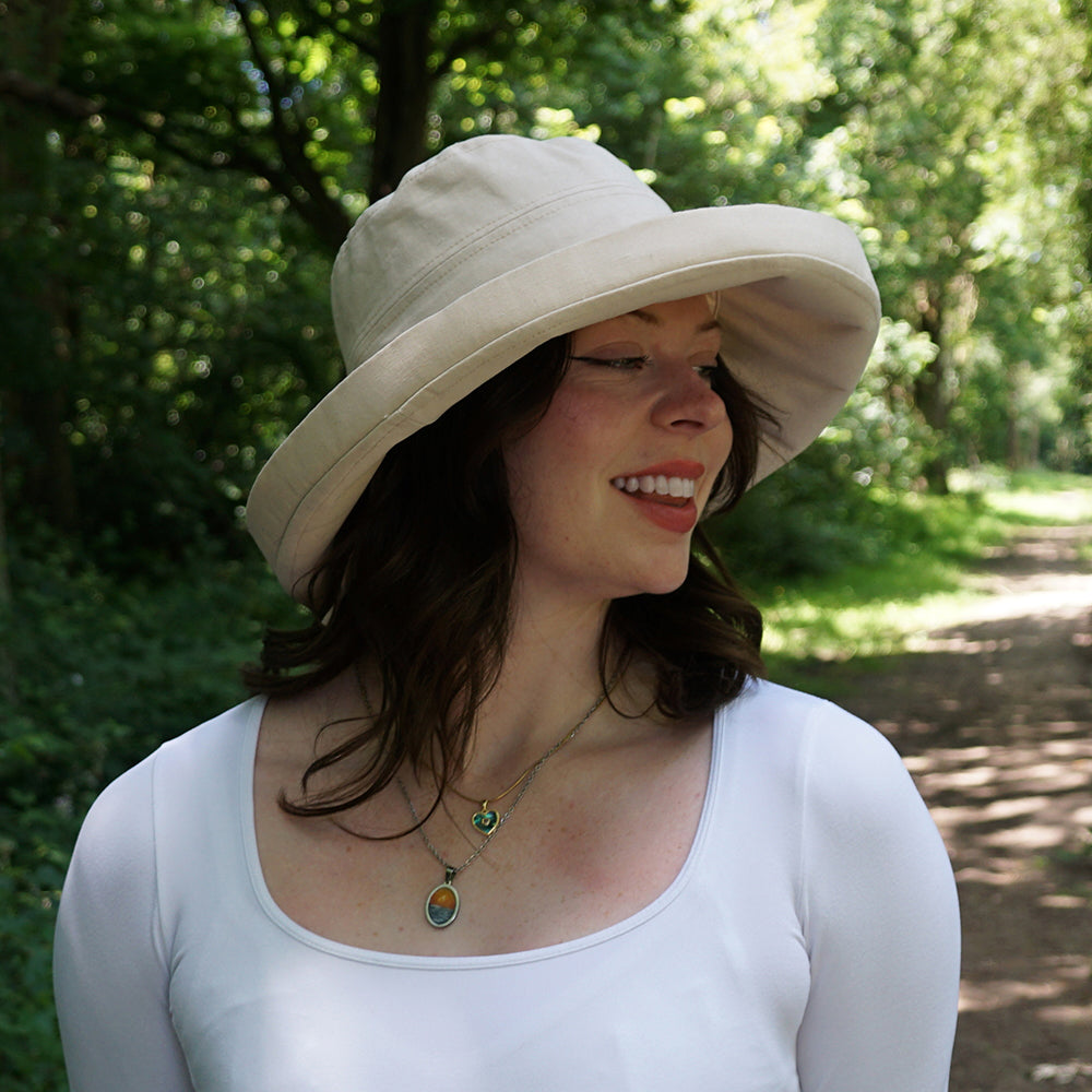 sur la tête Lily Linen-Cotton Packable Sun Hat Sand Wholesale Pack