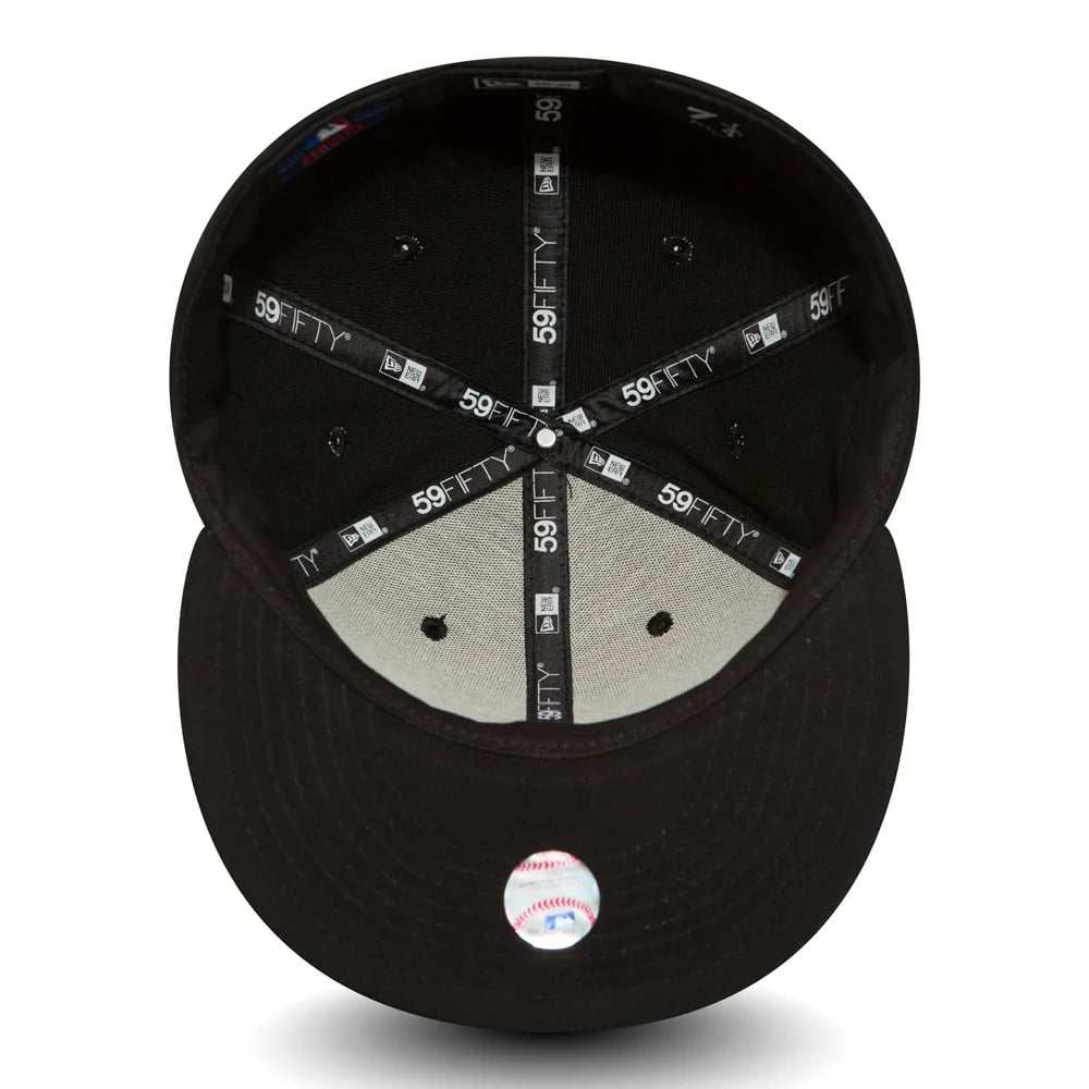 New Era 59FIFTY New York Yankees Baseball Cap - MLB League Essential - Black On Black