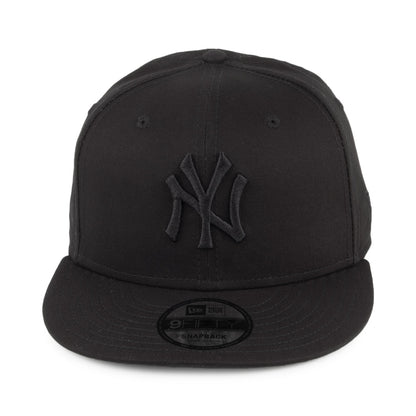 New Era 9FIFTY New York Yankees Snapback Cap - MLB League Essential - Black On Black