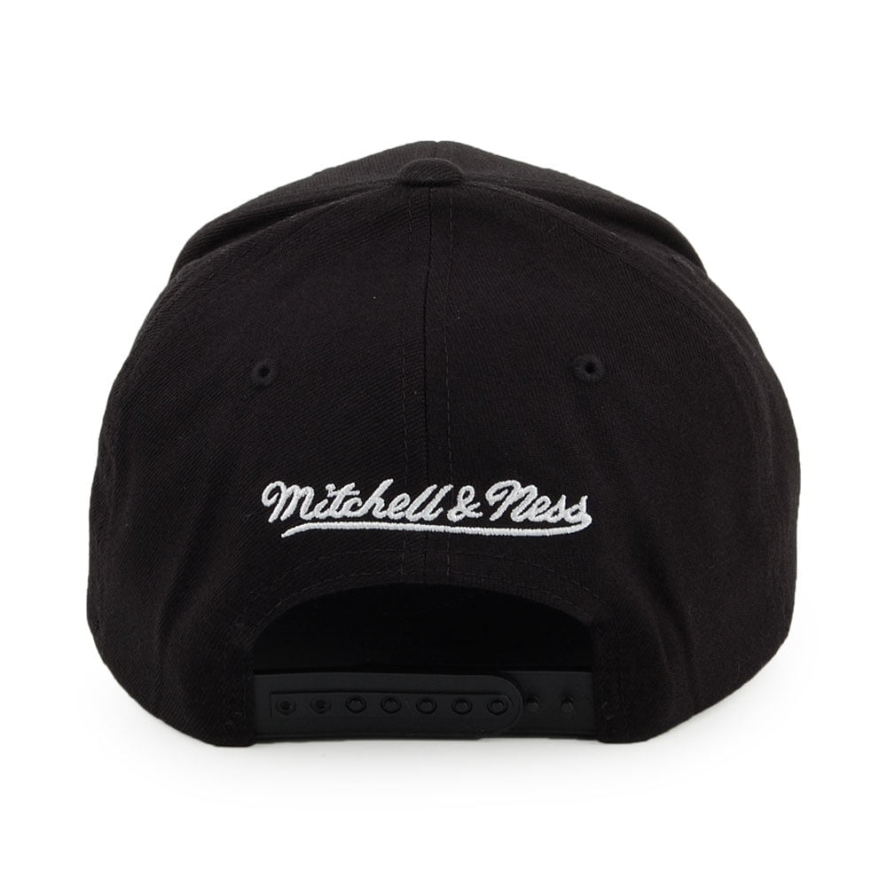 Mitchell & Ness L.A. Lakers Snapback Cap - Outline - Black