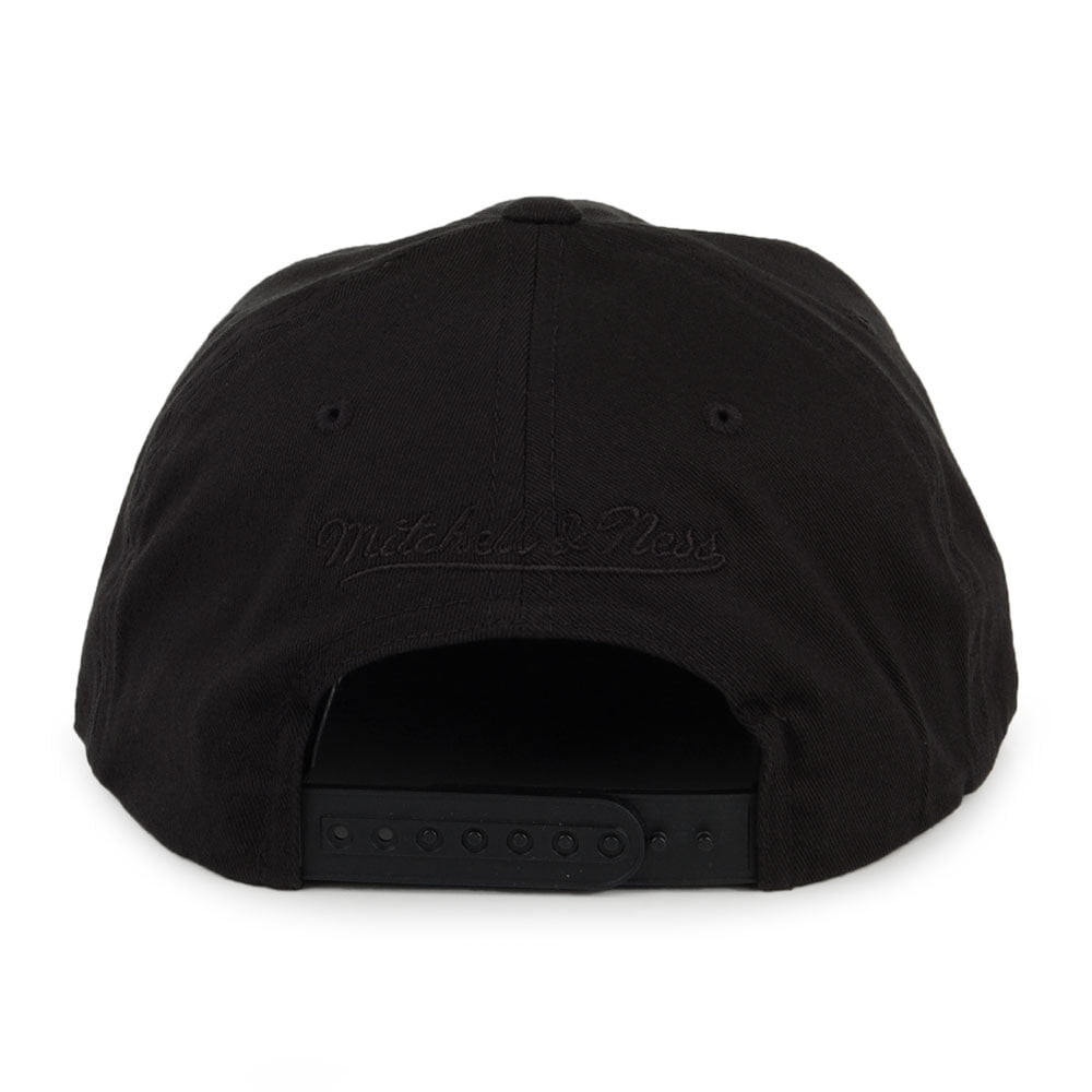 Mitchell & Ness Washington Wizards Snapback Cap - Team Logo Deadstock - Black
