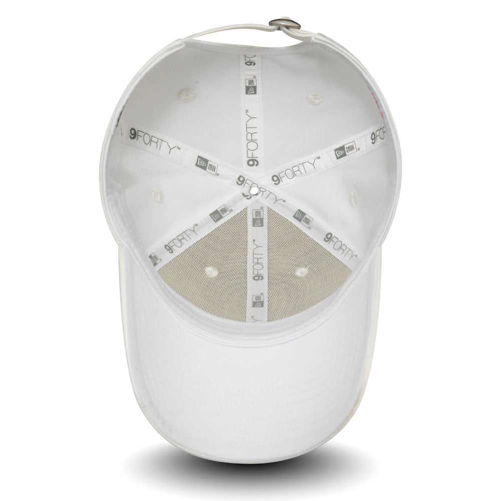 New Era Womens 9FORTY New York Yankees Baseball Cap - MLB Satin - White