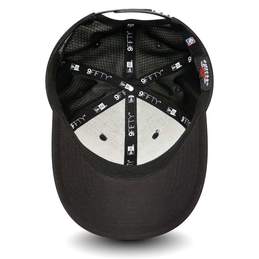 New Era 9FIFTY Chicago Bulls Snapback Cap - NBA Tonal Team Stretch Snap - Black