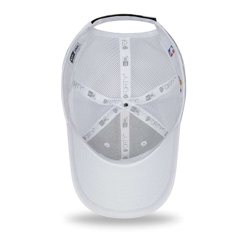 New Era 9FORTY L.A. Lakers Trucker Cap - NBA Home Field - White