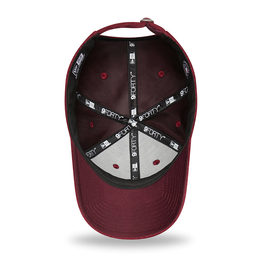 New Era 9FORTY New York Yankees Baseball Cap - MLB Towelling - Maroon