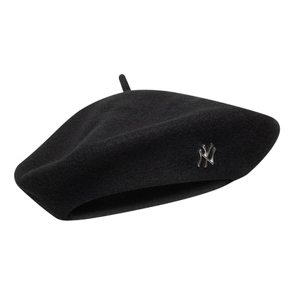 New Era Womens New York Yankees Melton Wool Beret - Pin Badge - Black