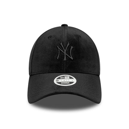 New Era Womens 9FORTY New York Yankees Baseball Cap - MLB Velour Midi - Black On Black