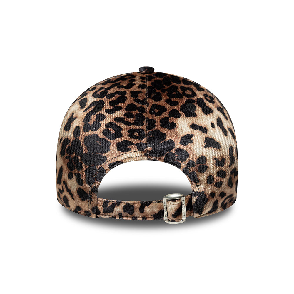 New Era Womens 9FORTY New York Yankees Baseball Cap - MLB Leopard Velour - Brown-Cream