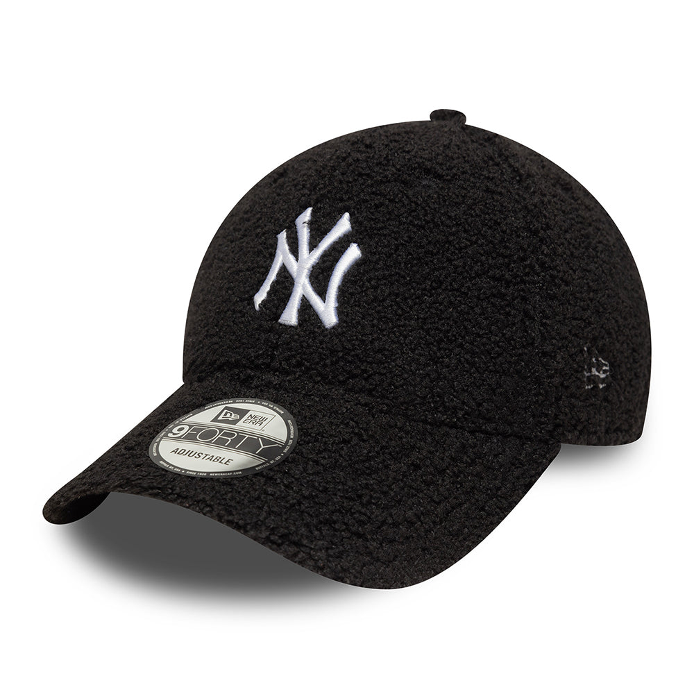 New Era 9FORTY New York Yankees Baseball Cap - MLB Winter Borg - Black-White
