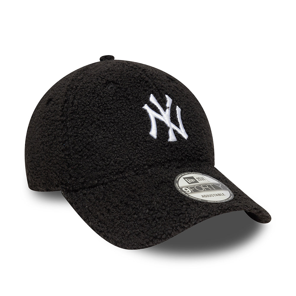 New Era 9FORTY New York Yankees Baseball Cap - MLB Winter Borg - Black-White