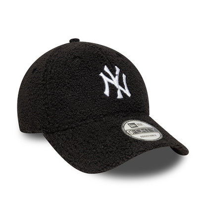 New Era 9FORTY New York Yankees Baseball Cap - MLB Winter Borg - Black-White