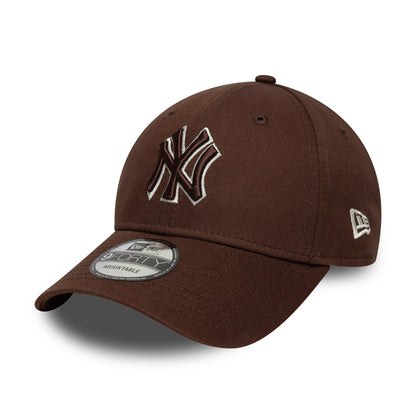 New Era 9FORTY New York Yankees Baseball Cap - MLB Outline - Chocolate-Cream