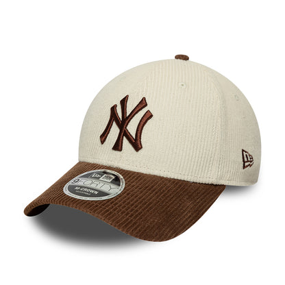 New Era 9FORTY M-Crown New York Yankees Baseball Cap - MLB Cord - Cream-Deep Brown