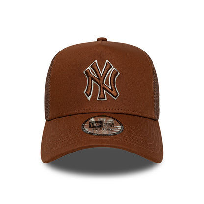 New Era 9FORTY New York Yankees A-Frame Trucker Cap - MLB Outline - Deep Brown-Cream