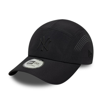 New Era New York Yankees 5 Panel Cap - MLB Tech Midi Runner - Black On Black