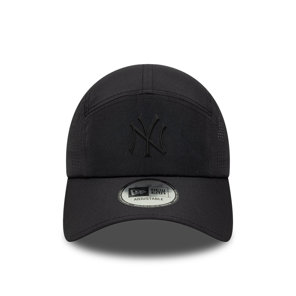 New Era New York Yankees 5 Panel Cap - MLB Tech Midi Runner - Black On Black