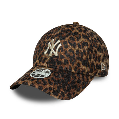 New Era Womens 9FORTY New York Yankees Baseball Cap - MLB Cosy Leopard - Deep Brown
