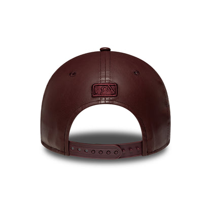 New Era Womens 9FORTY M-Crown New York Yankees Baseball Cap - MLB Diamante PU - Burgundy