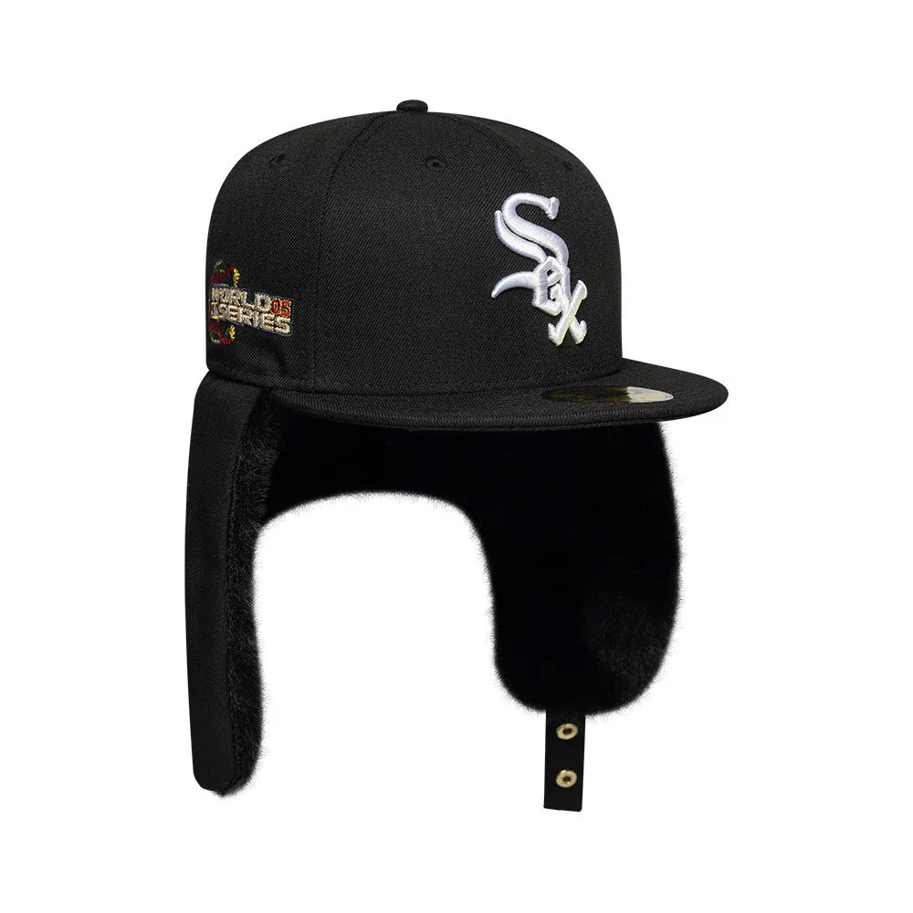 New Era 59FIFTY Chicago White Sox Baseball Cap with Earflaps - MLB World Series Dogear - Black-White