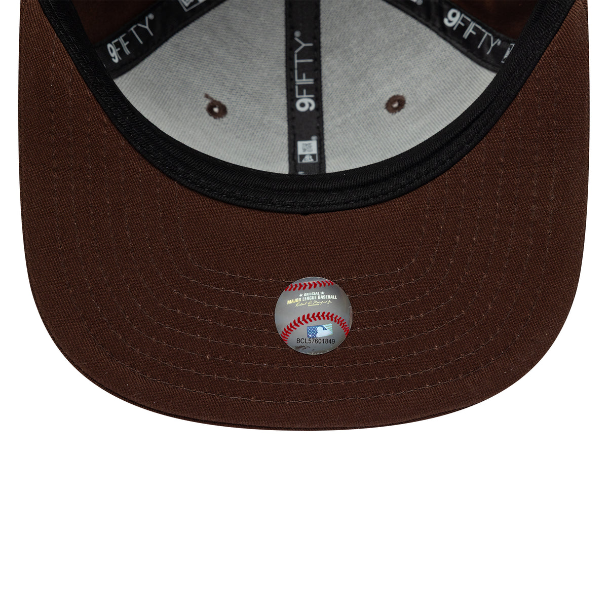 New Era 9FIFTY New York Yankees Snapback Cap - MLB League Essential Original Fit - Chocolate-White