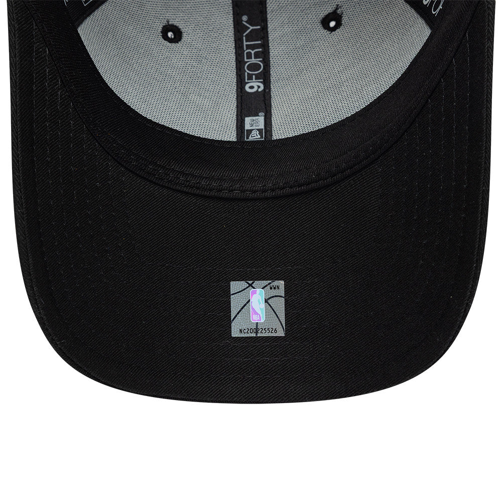 New Era 9FORTY Chicago Bulls Baseball Cap - NBA Team Outline - Black-Dark Grey