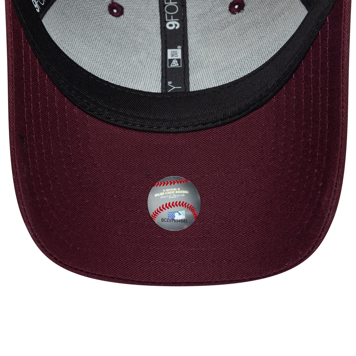 New Era 9FORTY New York Yankees Baseball Cap - MLB Team Outline - Maroon-White