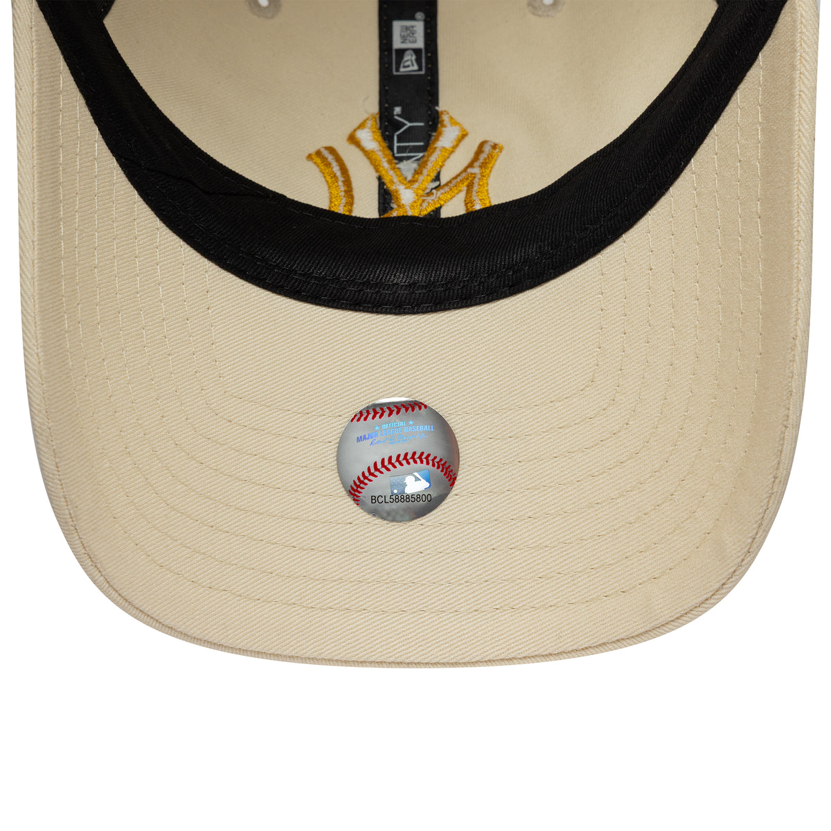 New Era 9TWENTY New York Yankees Baseball Cap - MLB League Essential - Cream-Honey