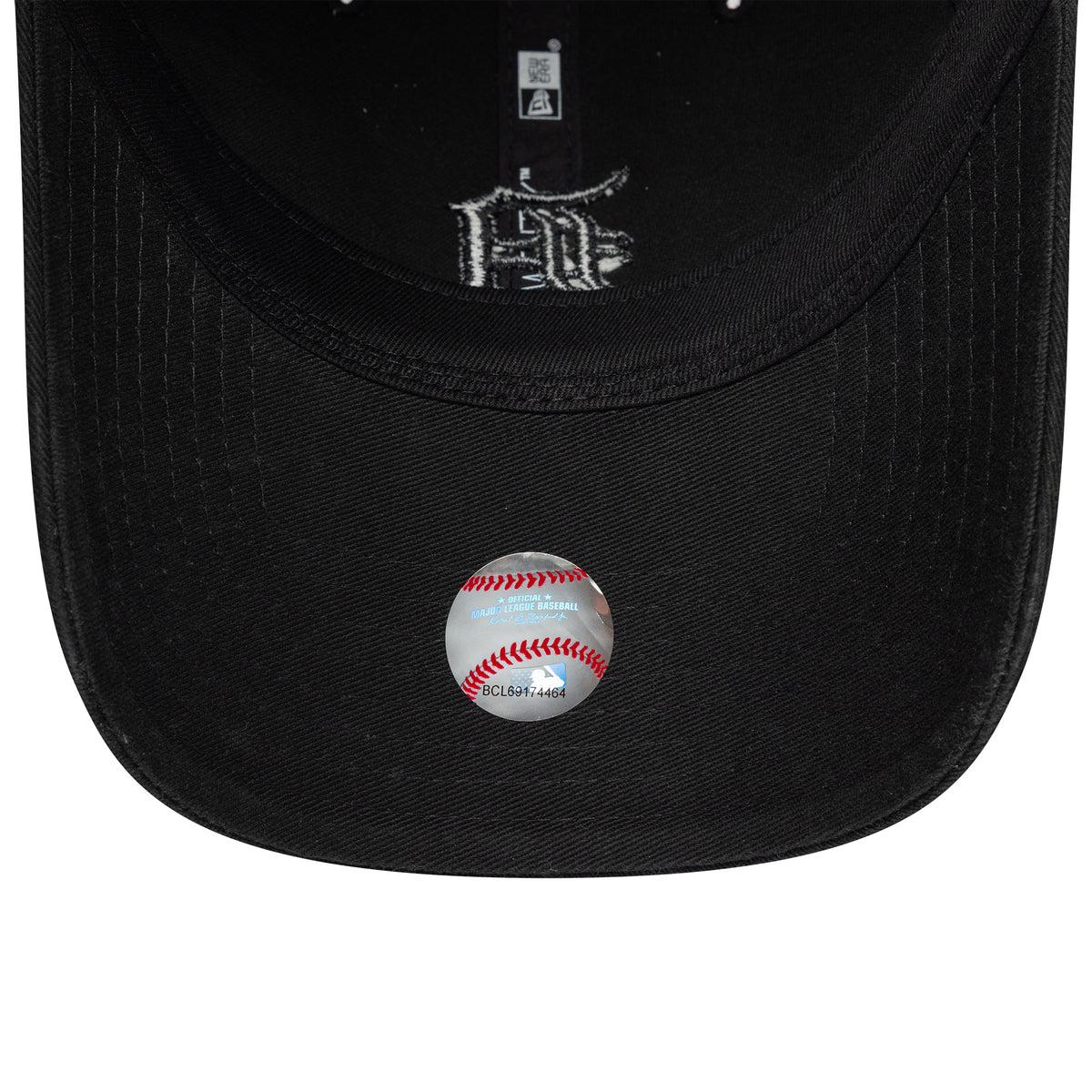 New Era 9TWENTY Detroit Tigers Baseball Cap - MLB Washed Midi Logo - Black On Black