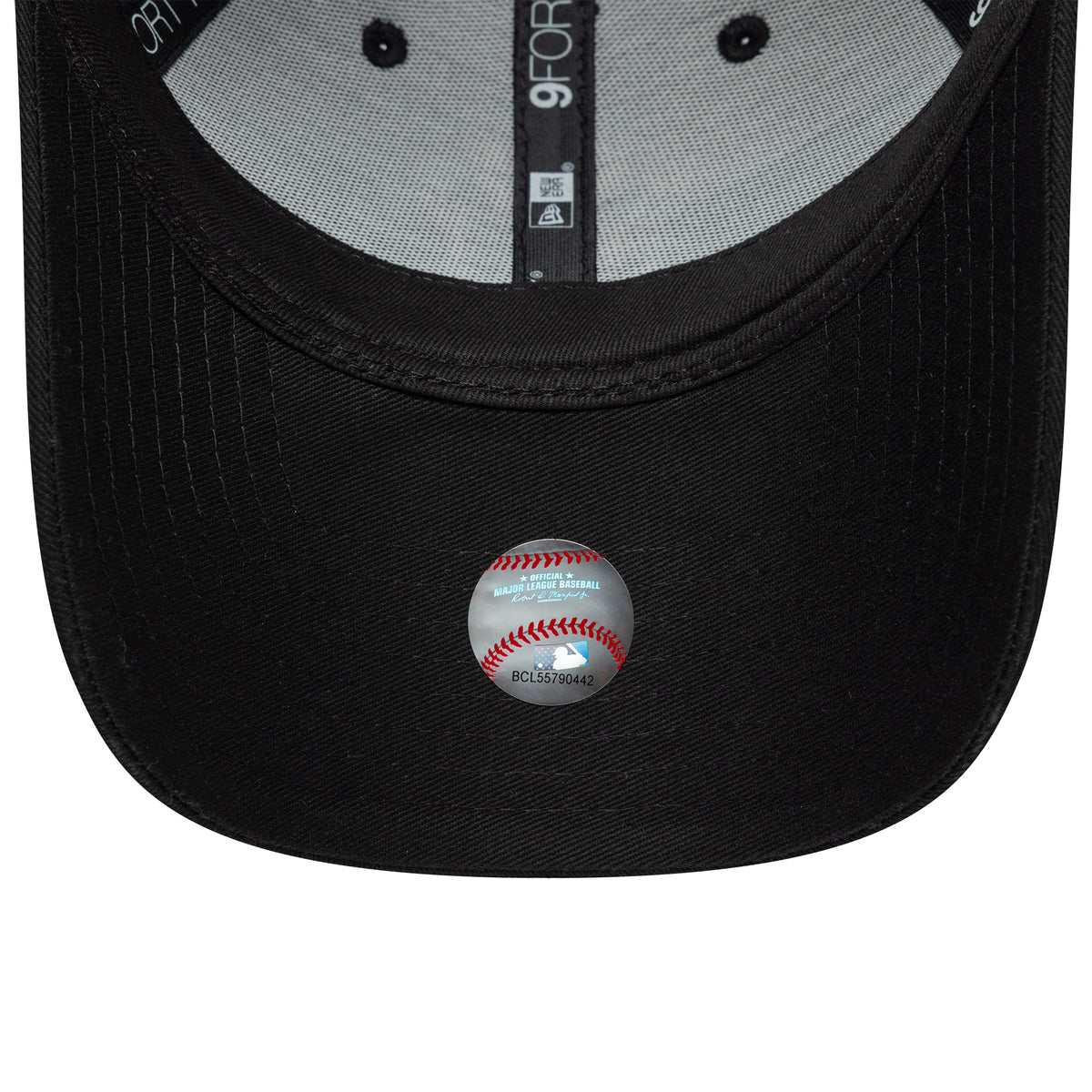 New Era Womens 9FORTY New York Yankees Baseball Cap - MLB Polka Dot Infill - Black-Cream