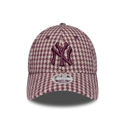 New Era Womens 9FORTY M-Crown New York Yankees Baseball Cap - MLB Houndstooth - Cream-Burgundy