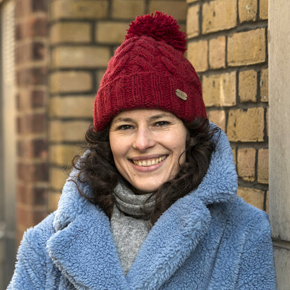 Kusan Cable Knit Turn Up Bobble Hat - Red