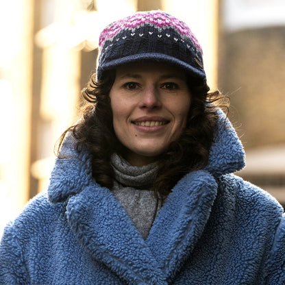 Kusan Brooklyn Fair Isle Peaked Beanie Hat - Navy-Pink