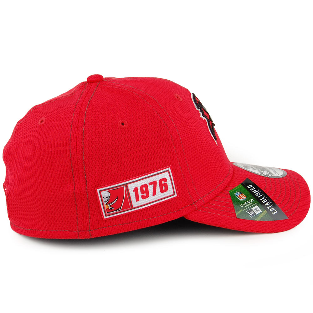 New Era 39THIRTY Tampa Bay Buccaneers Baseball Cap - NFL Onfield Road - Red