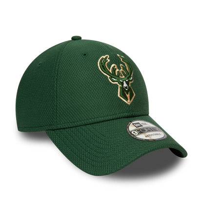 New Era 9FORTY Milwaukee Bucks Baseball Cap - NBA Diamond Era Essential - Green