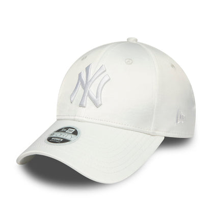 New Era Womens 9FORTY New York Yankees Baseball Cap - MLB Satin - White