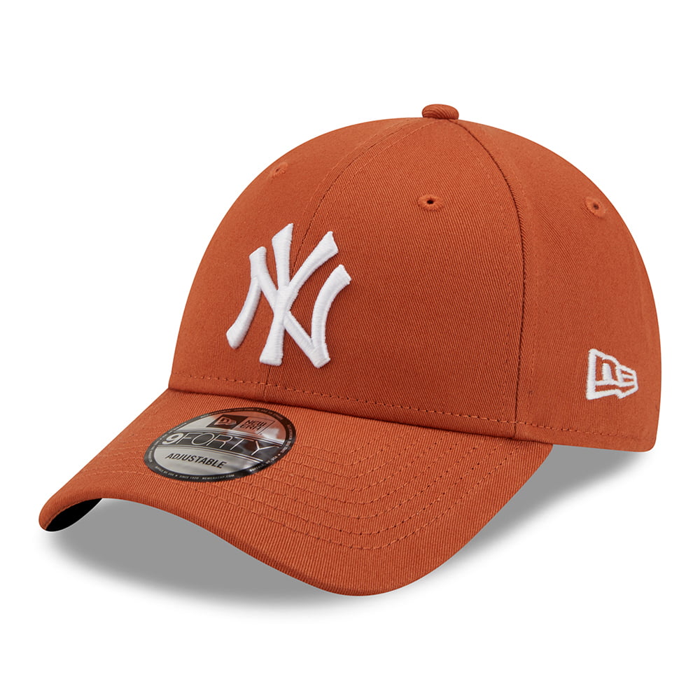 New Era 9FORTY New York Yankees Baseball Cap - MLB League Essential XXI - Burnt Orange-White