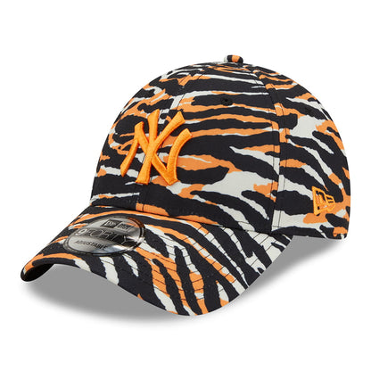 New Era 9FORTY New York Yankees Baseball Cap - MLB AOP Camo Print - Stone-Orange