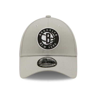 New Era 9FORTY Brooklyn Nets Baseball Cap - NBA Monochrome - Grey