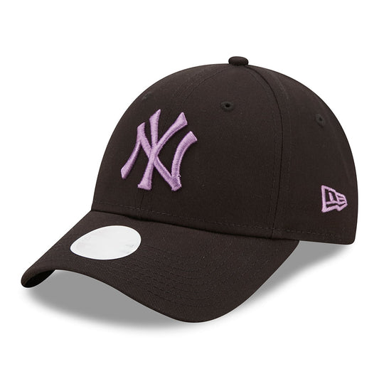 New Era Womens 9FORTY New York Yankees Baseball Cap - MLB League Essential - Black-Purple