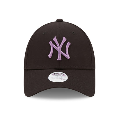 New Era Womens 9FORTY New York Yankees Baseball Cap - MLB League Essential - Black-Purple