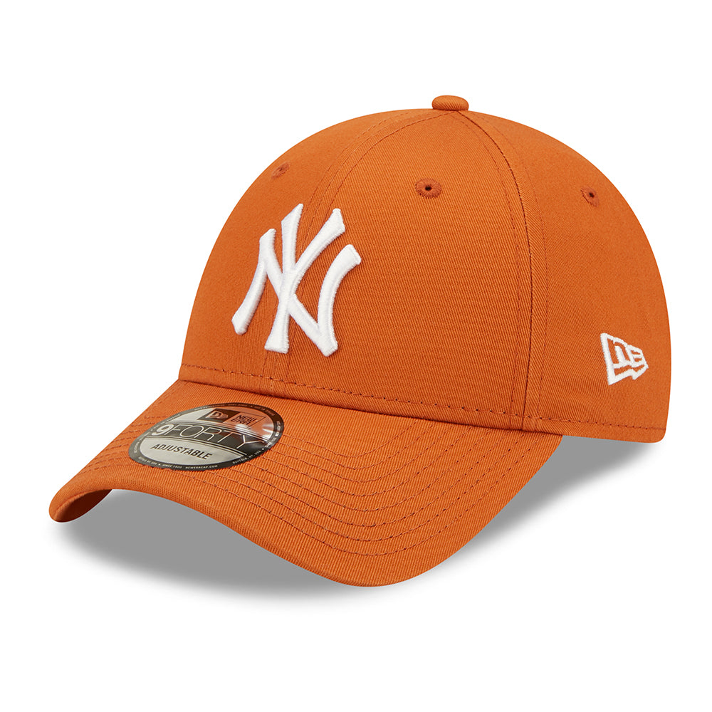 New Era 9FORTY New York Yankees Baseball Cap - MLB League Essential - Rust-White