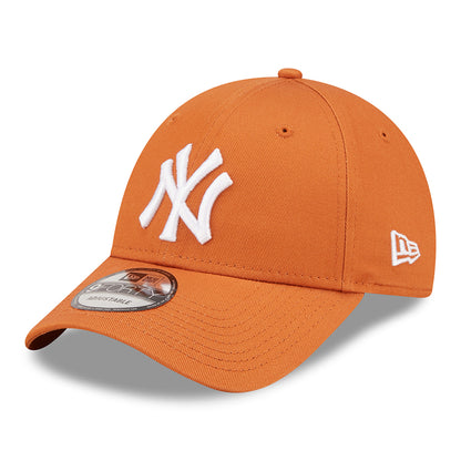 New Era 9FORTY New York Yankees Baseball Cap - MLB League Essential - Burnt Orange-White