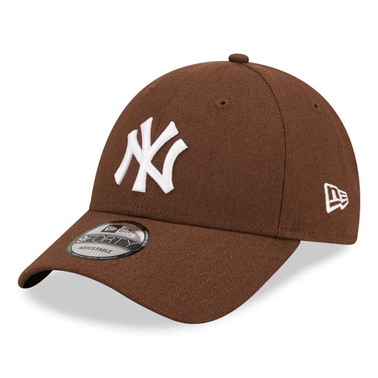 New Era 9FORTY New York Yankees Baseball Cap - MLB Linen - Rust-White