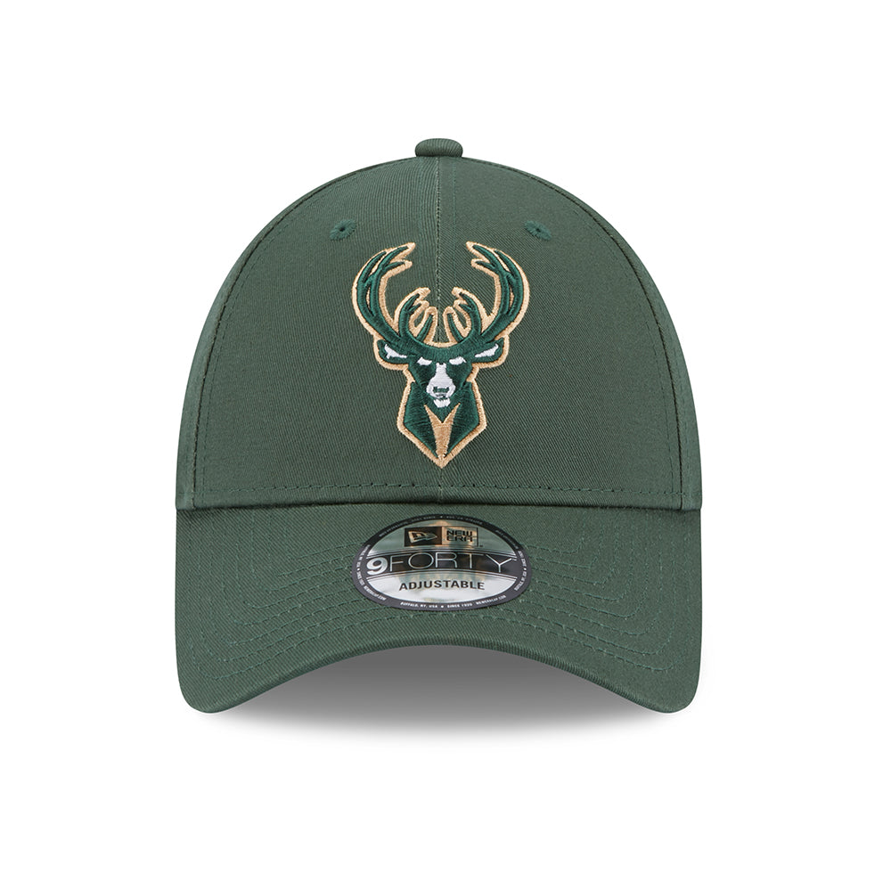 New Era 9FORTY Milwaukee Bucks Baseball Cap - NBA Team Side Patch - Green