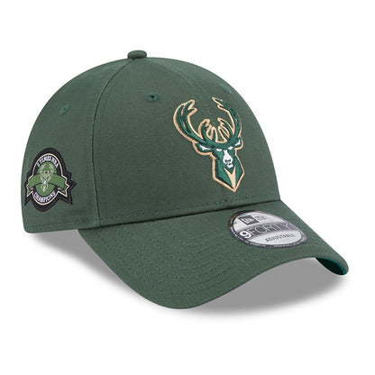 New Era 9FORTY Milwaukee Bucks Baseball Cap - NBA Team Side Patch - Green