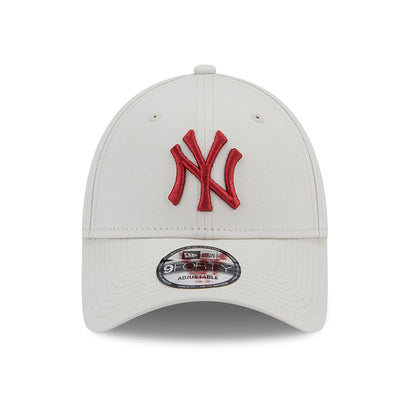 New Era 9FORTY New York Yankees Baseball Cap - MLB League Essential - Stone-Cardinal