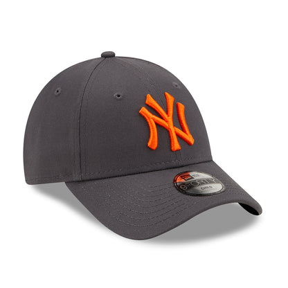 New Era Kids 9FORTY New York Yankees Baseball Cap - League Essential - Graphite-Orange